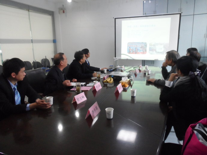 臺(tái)灣代表團(tuán)受到第29屆醫(yī)博會(huì)組委會(huì)的邀請(qǐng)參觀展會(huì)、參加醫(yī)博會(huì)論壇